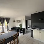 בית נופש Mont Bouquet Lodge-residence Hoteliere