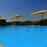Mont Bouquet Lodge-residence Hoteliere בית נופש
