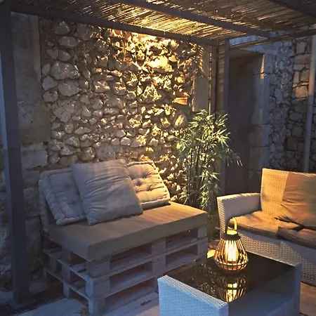 Semesterbostad Mont Bouquet Lodge-residence Hoteliere *
