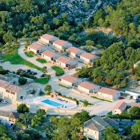 Mont Bouquet Lodge-residence Hoteliere *