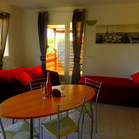 Mont Bouquet Lodge-residence Hoteliere Semesterbostad