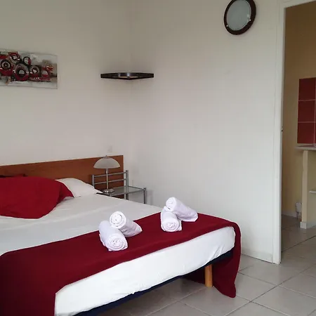 Mont Bouquet Lodge-residence Hoteliere Semesterbostad *