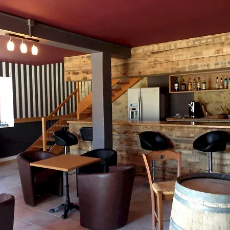 Semesterbostad Mont Bouquet Lodge-residence Hoteliere