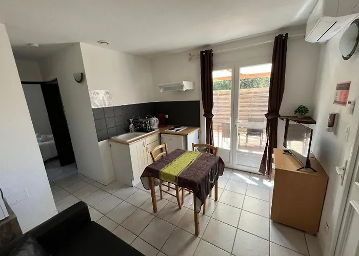 Mont Bouquet Lodge/residence Hoteliere