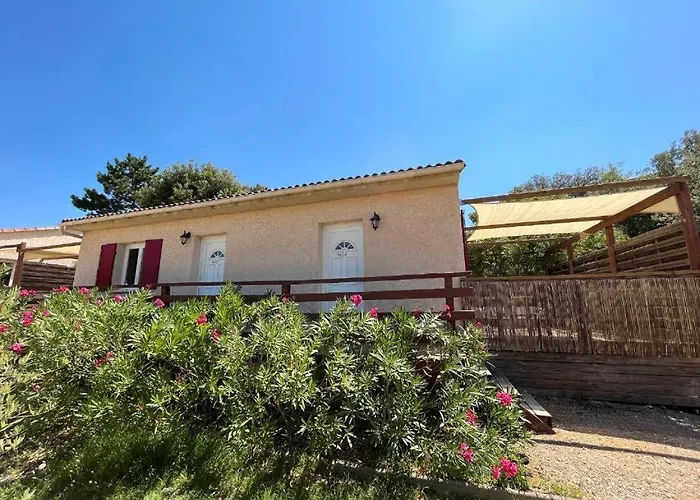 Mont Bouquet Lodge/residence Hoteliere * Brouzet-les-Ales