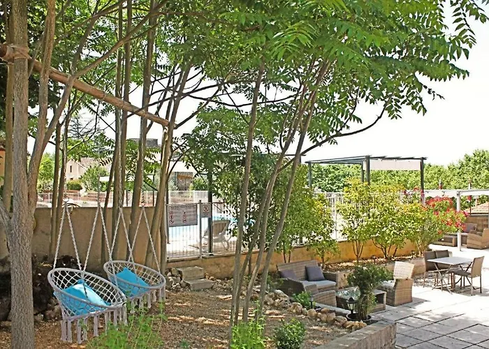 Hébergement de vacances Mont Bouquet Lodge/residence Hoteliere Brouzet-les-Ales