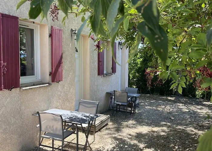 Hébergement de vacances Mont Bouquet Lodge/residence Hoteliere Brouzet-les-Ales