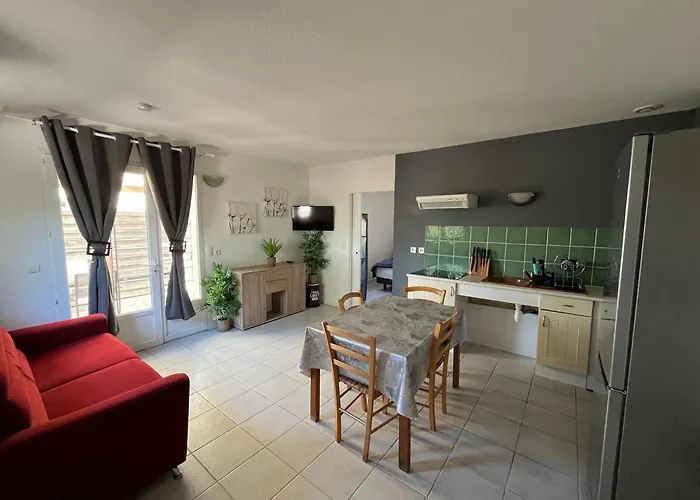 Mont Bouquet Lodge-residence Hoteliere Brouzet-les-Ales
