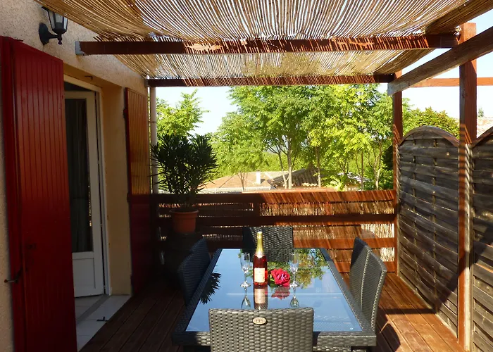 Mont Bouquet Lodge-residence Hoteliere Brouzet-les-Ales