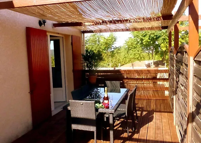 Mont Bouquet Lodge/residence Hoteliere Hébergement de vacances Brouzet-les-Ales